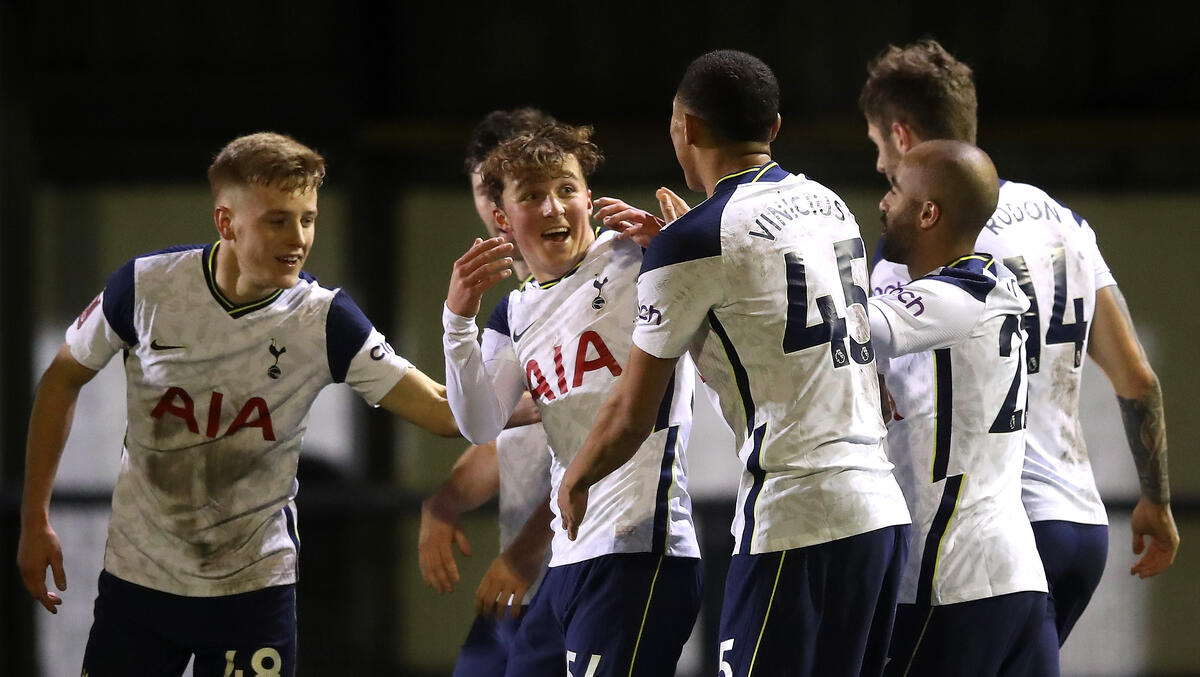 FA CUP: «Περίπατος» για Τότεναμ thumb