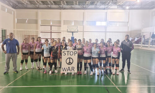 Έστειλαν μήνυμα: «Stop War» thumb