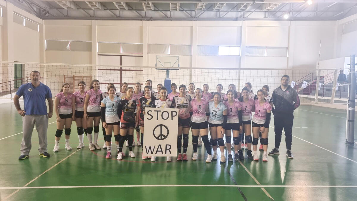 Έστειλαν μήνυμα: «Stop War» thumb