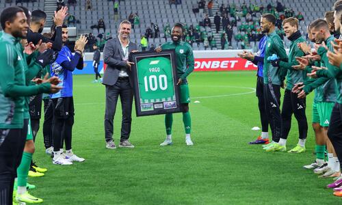 Τιμήθηκε ο... 100άρης Γιαγκό! (pics) thumb