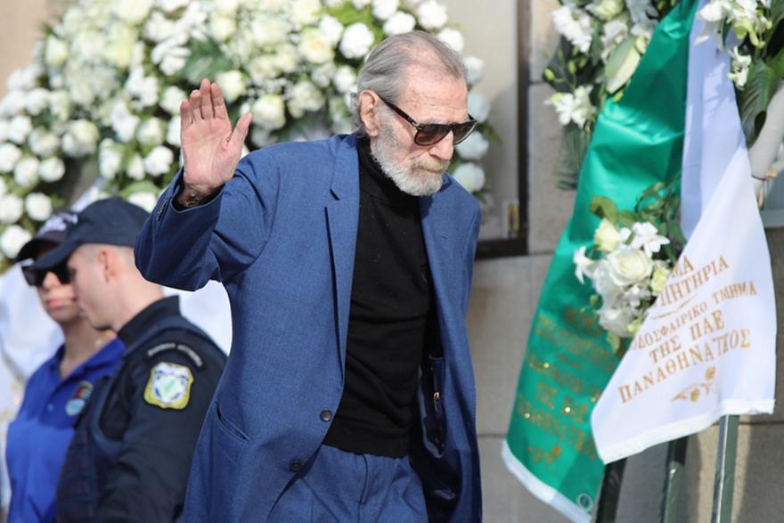 Πέθανε ο «Καπετάνιος» Γιώργος Βαρδινογιάννης σε ηλικία 90 ετών image