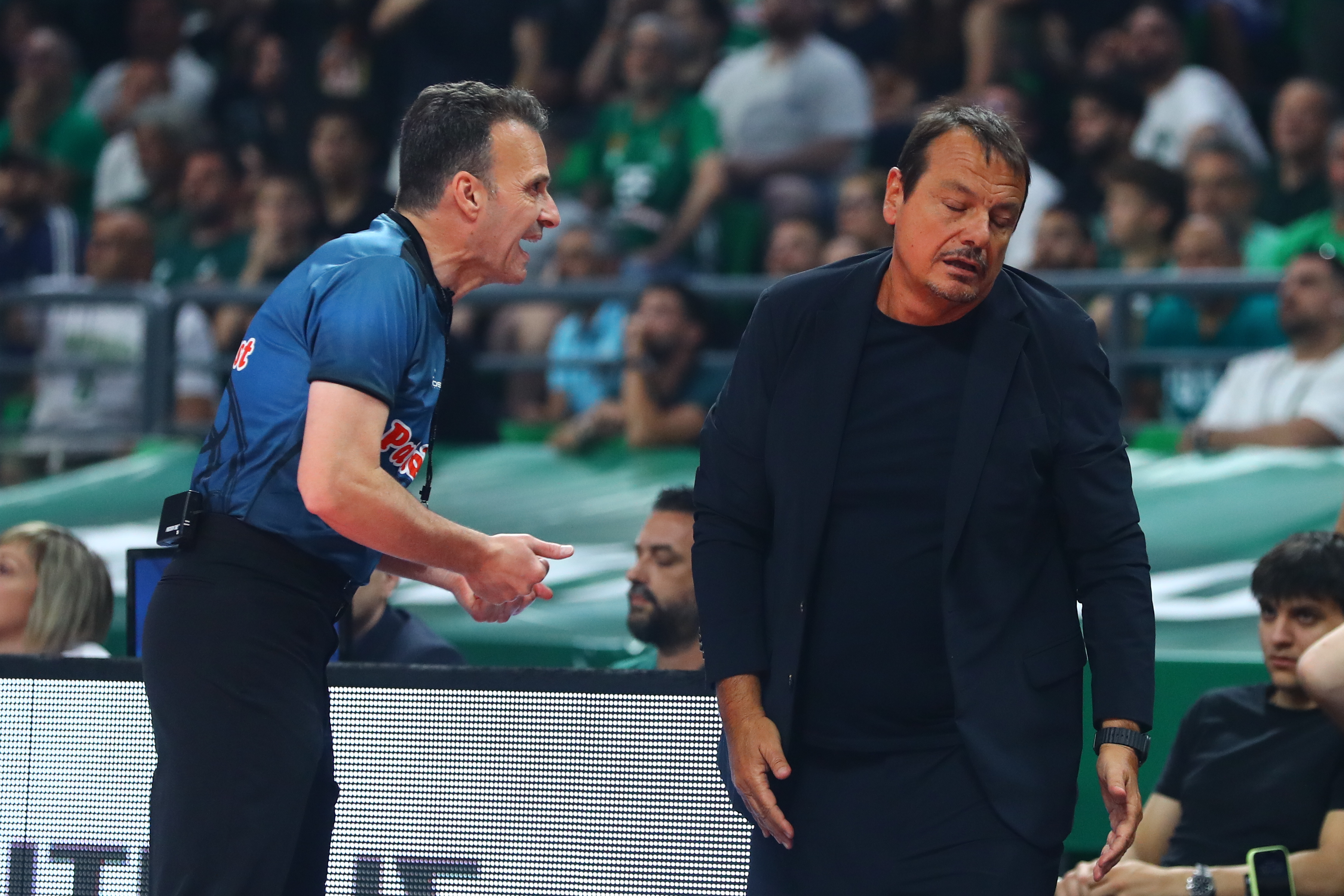 Αταμάν: «Θα πάμε για να πάρουμε το πρωτάθλημα μέσα στο ΣΕΦ» (vid) thumb