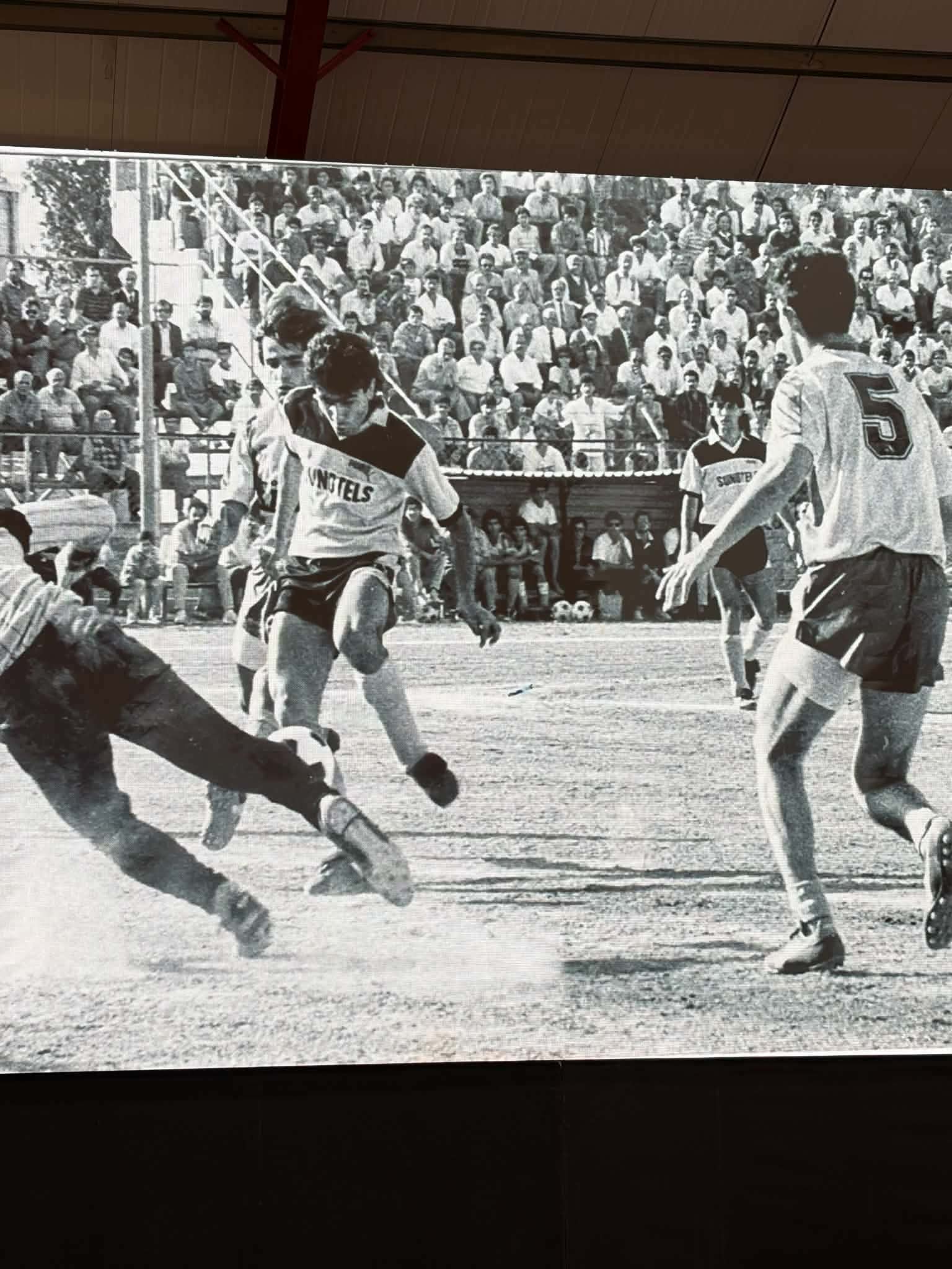 Όταν ήταν και ποδοσφαιρικός... Κεραυνός  (Βίντεο - Φωτογραφίες) image