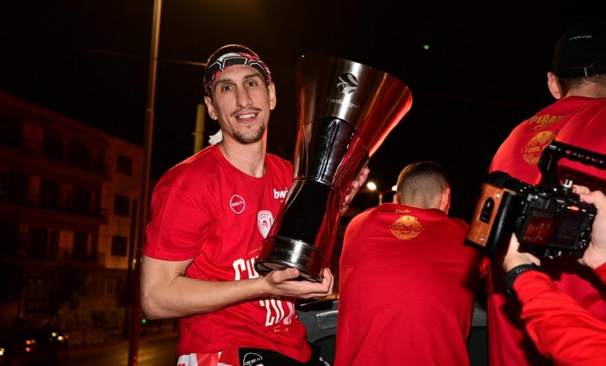Επίσημα τέλος από τον Ολυμπιακό ο Λαρεντζάκης image